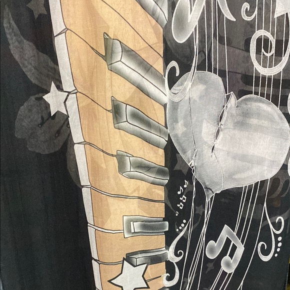Musical Scarf - Picture 2 of 3